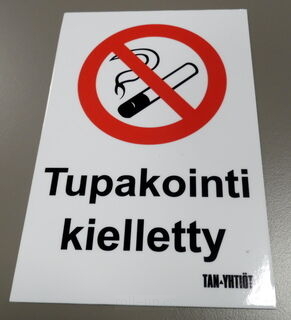 Varoitustarra Tupakointi kielletty